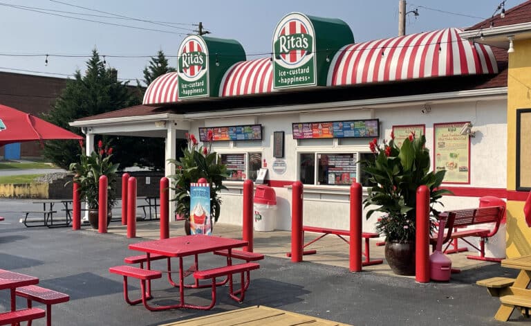 Rita's franchise storefront