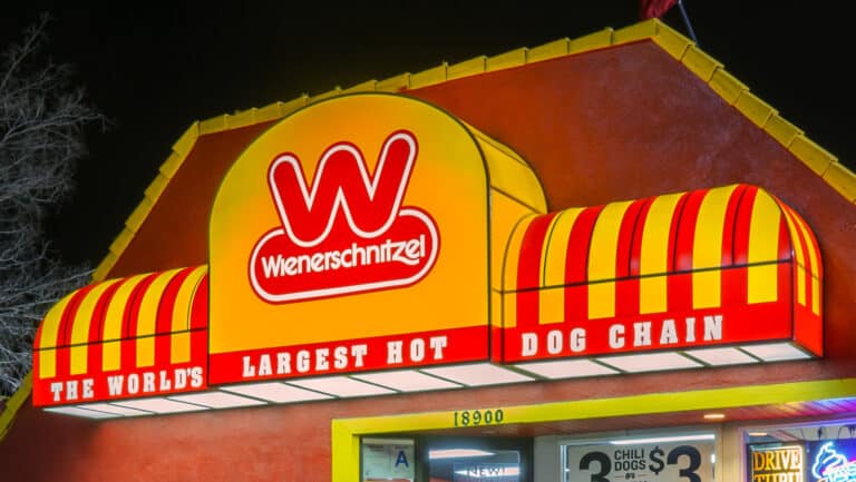 Wienerschnitzel Franchise Costs