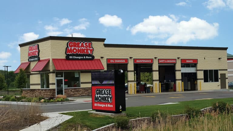 Grease Monkey franchise car body shop