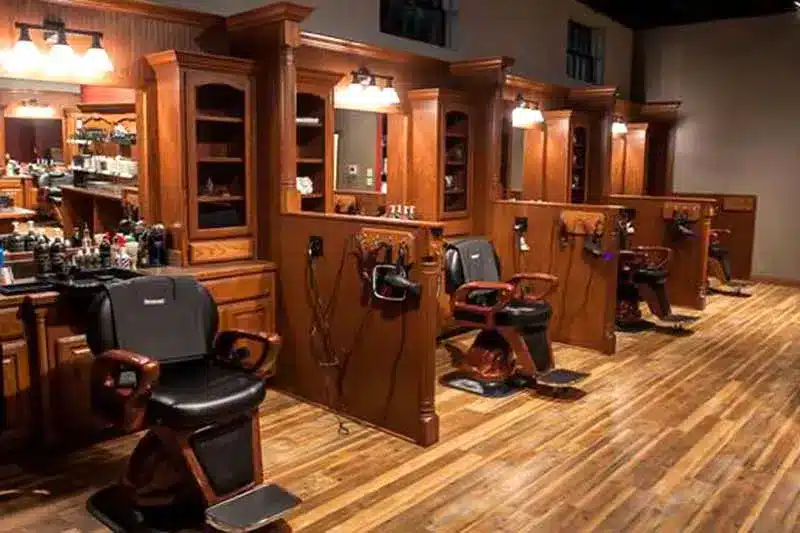 Roosters Men's Grooming Center