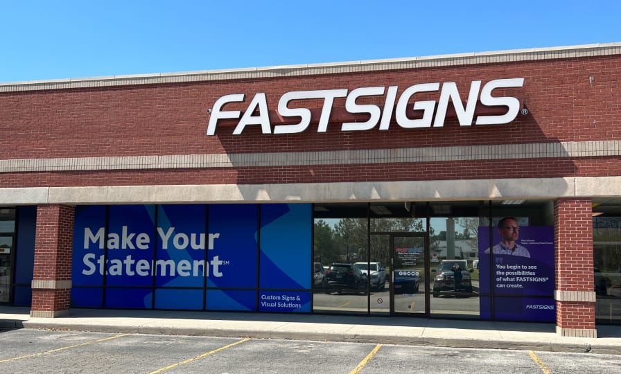 FASTSIGNS franchise shop