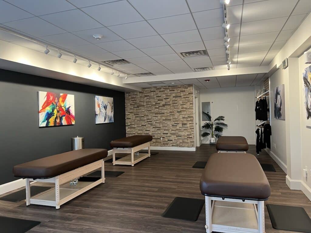 StretchMed Franchise Costs 71K 122K (2024 Fees & Profits)