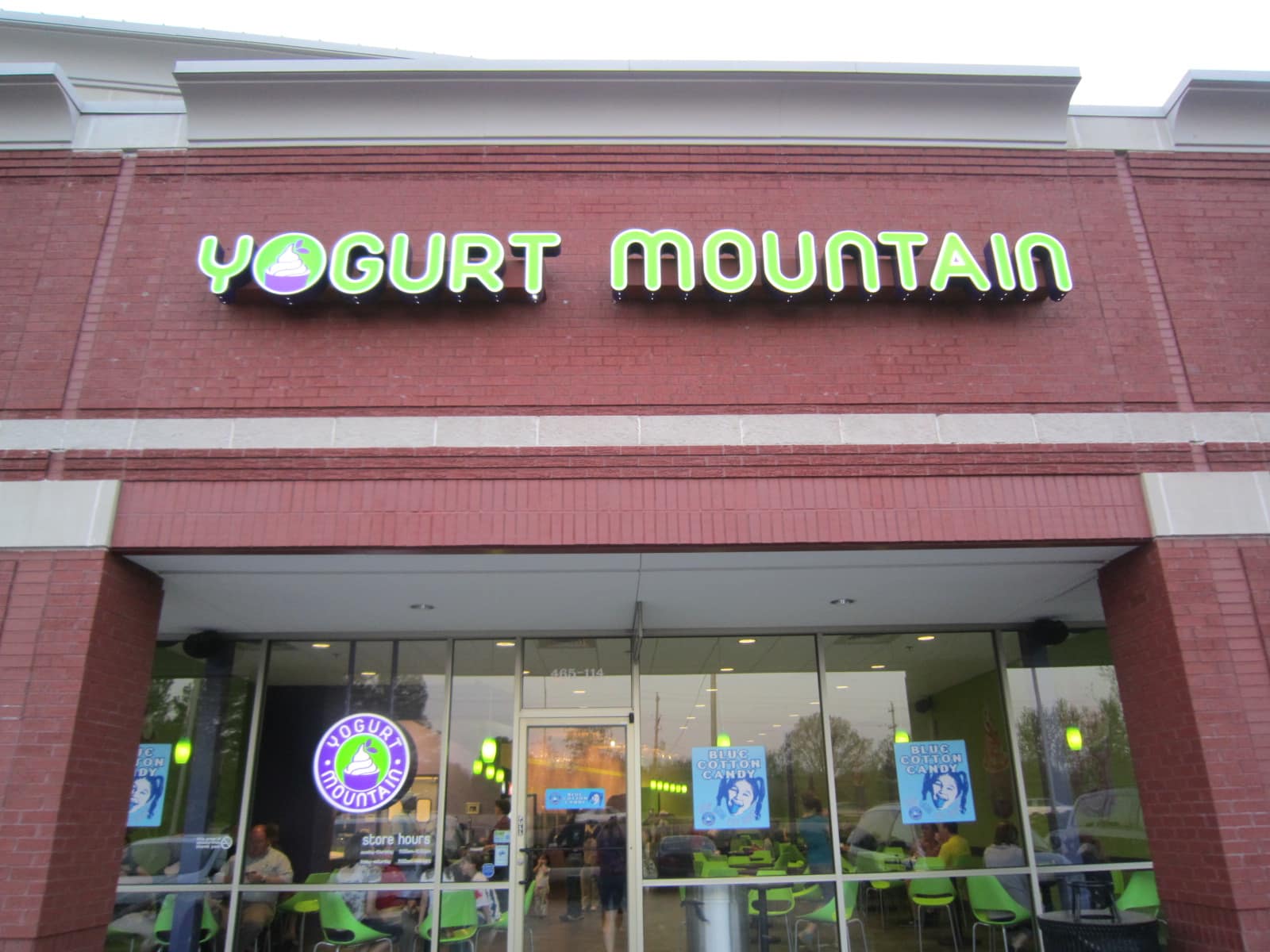 Yoghurt Mountain Franchise Costs, Fees & Profits