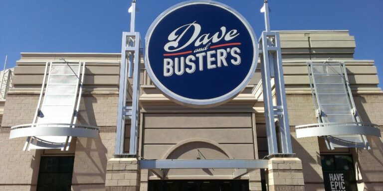 Dave & Buster's franchise
