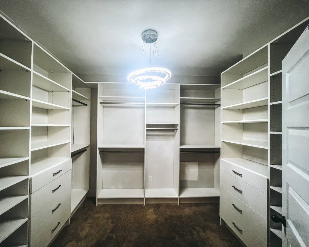 Up Closets franchise
