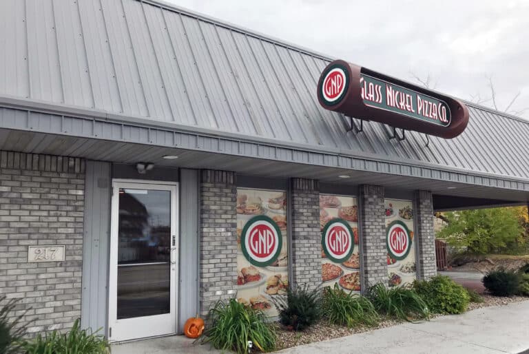 Glass Nickel Pizza Co. franchise