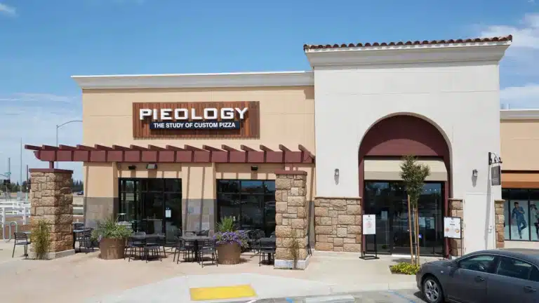 Pieology Restaurants franchise