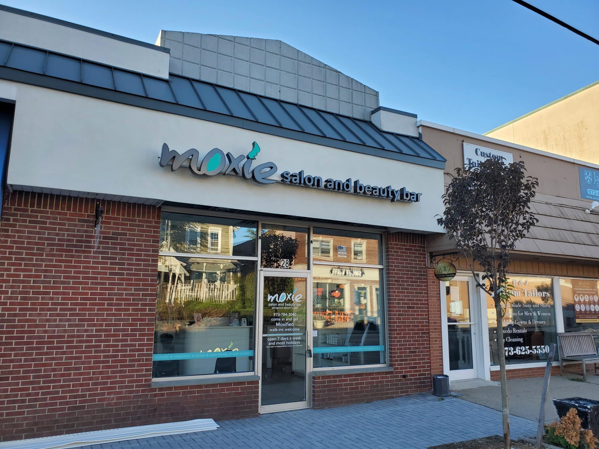 Moxie Salon & Beauty Bar franchise.