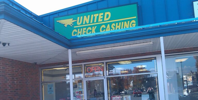 United Check Cashing franchise